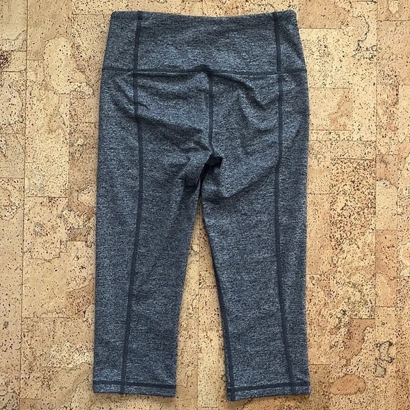 VICTORIA Secret’s VSX Sport Gray Knockout Crop Leggings - Picture 6 of 7